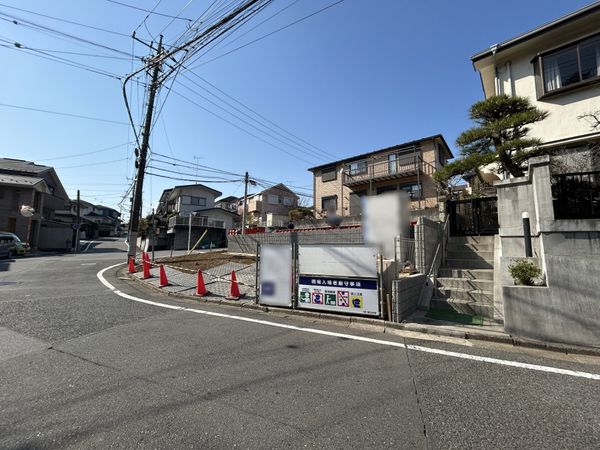 今宿1丁目 新築戸建  A号棟 前面道路含む外観
