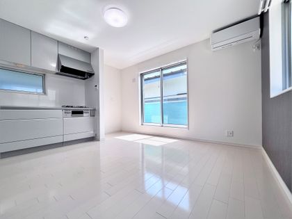 阿久和西2丁目 戸建 リビング