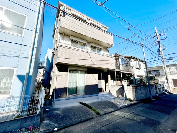 【外観】セブンイレブン横浜星川駅南店まで徒歩1分。