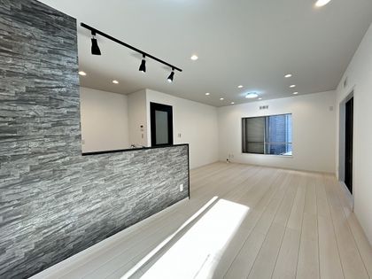 本村町 戸建 リビング
