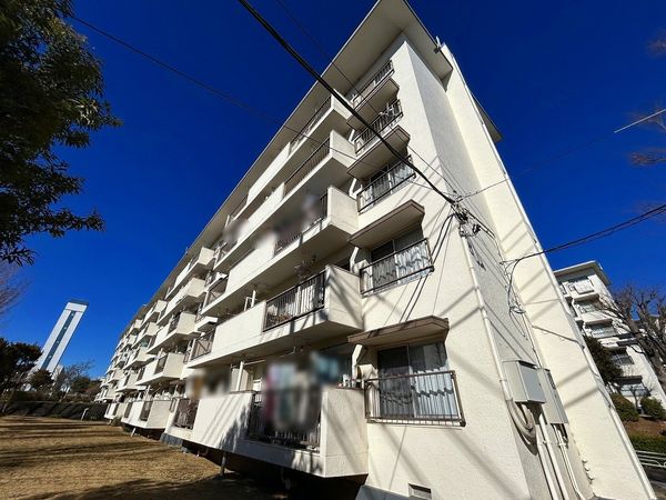 左近山団地 3街区33号棟 外観 左近山団地 3街区33号棟 外観