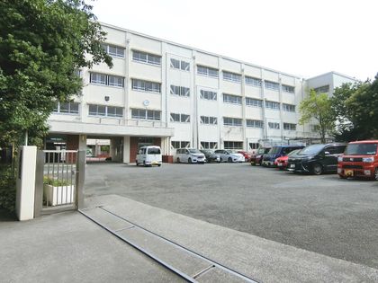 横浜市立港南台第一中学校（約970ｍ）