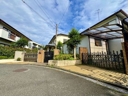 前面道路含む外観