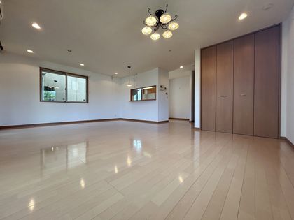 港南区港南台6丁目 戸建 リビング