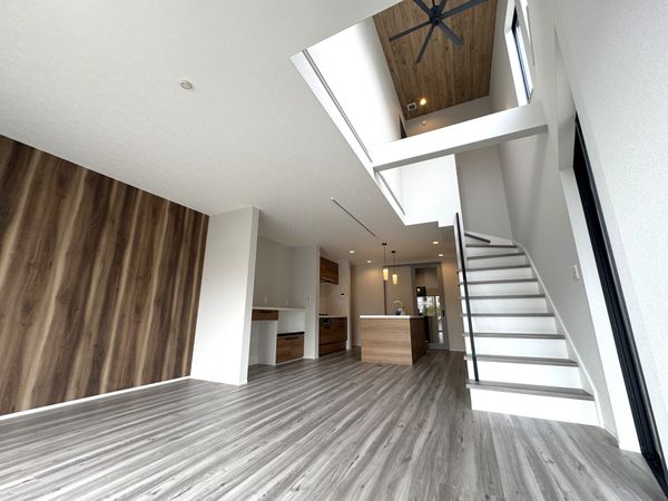 洋光台2丁目新築戸建 2号棟 リビング