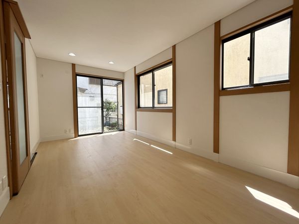 栄区元大橋1丁目 戸建 リビング