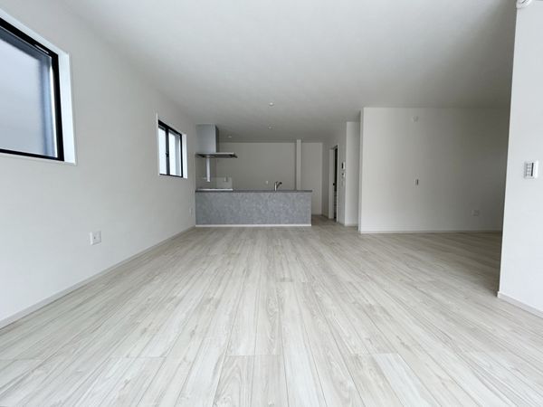 栄区犬山町新築戸建 2号棟 リビング