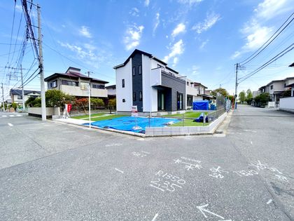 栄区桂台南2丁目新築戸建 A号棟 前面道路含む外観