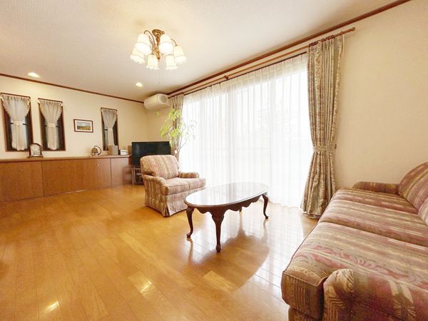 横浜市磯子区洋光台1丁目 戸建 リビング 横浜市磯子区洋光台1丁目 戸建 リビング