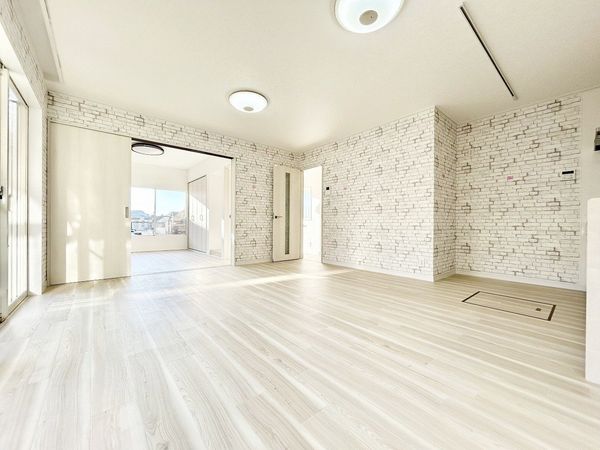 港南区笹下3丁目 戸建 リビング 港南区笹下3丁目 戸建 リビング