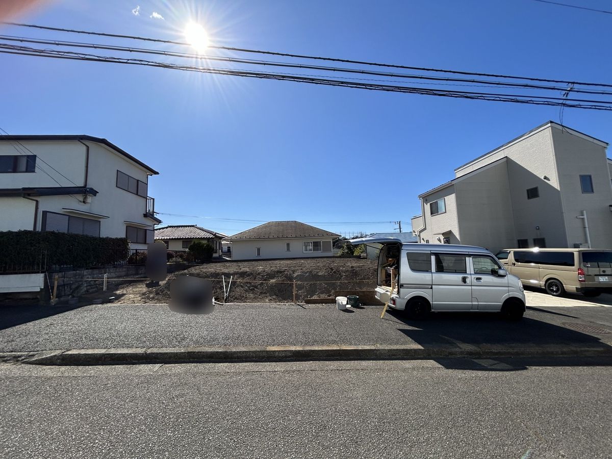 前面道路含む外観