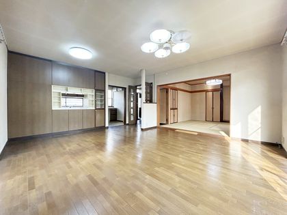 栄区元大橋2丁目 戸建 リビング