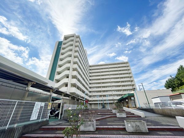 野庭団地 665-1号棟 外観 野庭団地 665-1号棟 外観
