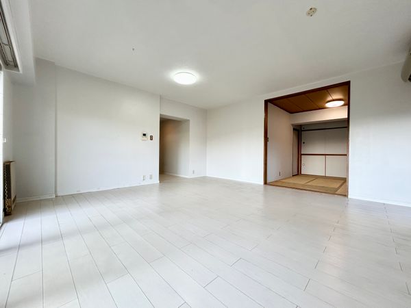 港南台コートハウス 2号棟 リビング 港南台コートハウス 2号棟 リビング