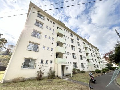 港南台めじろ団地 16号棟 外観