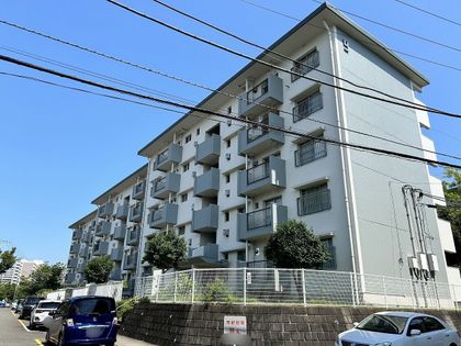 港南台ひばり団地 9号棟 外観