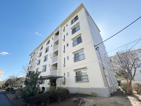 港南台めじろ団地 39号棟 外観