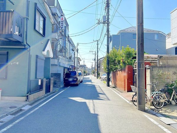 鶴見区栄町通1丁目(土地)2区画 前面道路含む外観 鶴見区栄町通1丁目(土地)2区画 前面道路含む外観