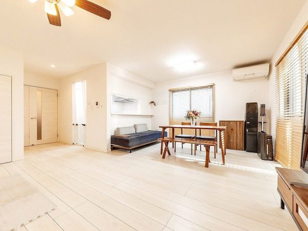 鶴見区東寺尾中台(戸建) リビング