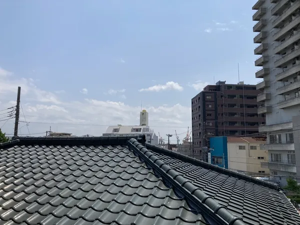 【住戸からの眺望写真】洋室2部屋に面した、3階バルコニーからの眺望です。日当たりも良く、天気の良い日には青空を楽しむことができそうです。