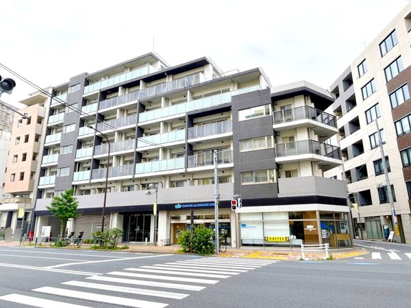 フェニシア学芸大学 外観 フェニシア学芸大学 外観