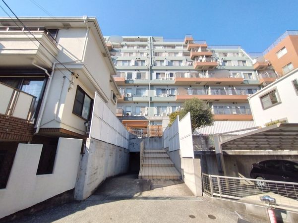 ガーデンホーム東寺尾ヒルズ 外観 ガーデンホーム東寺尾ヒルズ 外観