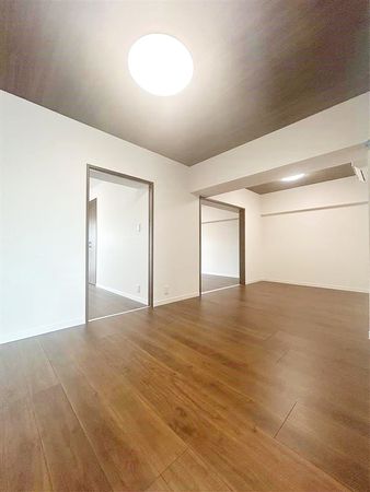 子安台共同ビル 室内