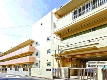 エンゼル横濱鶴見シンフォニアート 横浜市立鶴見小学校(約540m) 横浜市立鶴見小学校(約540m)