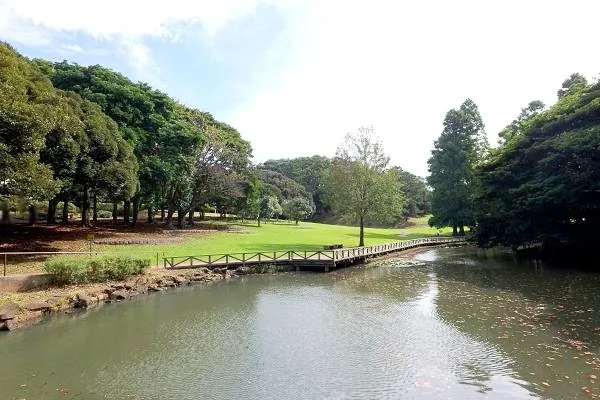 根岸森林公園まで徒歩2分（約１３０ｍ）