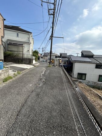 前面道路含む外観