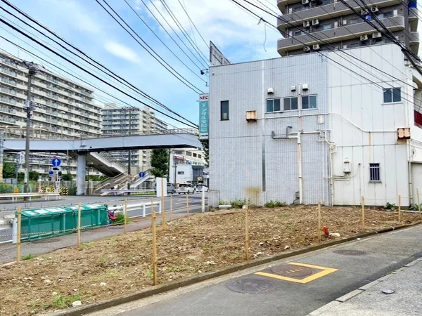 建築条件付売地ではありませんので、お好きなハウスメーカーや工務店で建築できます