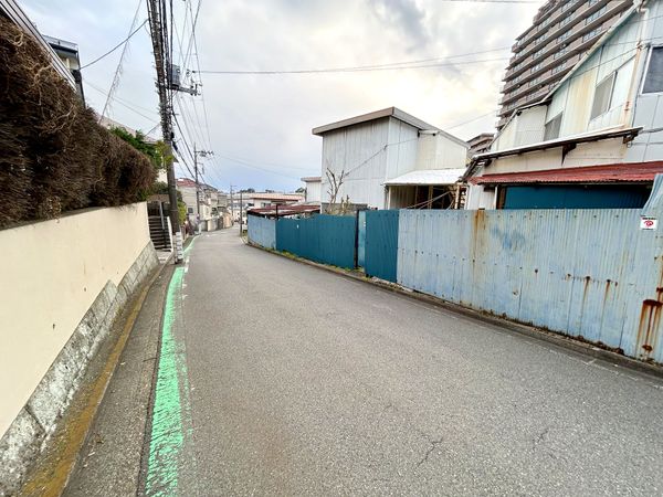 戸塚区戸塚町(土地) 前面道路含む外観