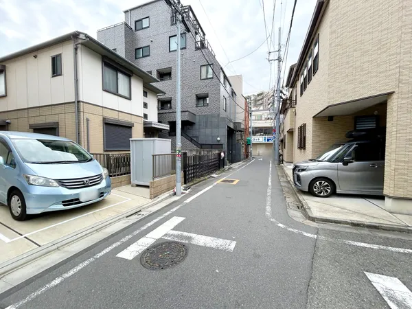 前面道路※２０２５年１０月撮影