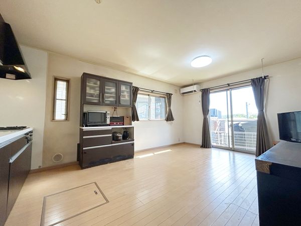 神奈川区三枚町(戸建) リビング 神奈川区三枚町(戸建) リビング