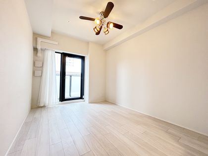 オープンレジデンシア横浜 リビング