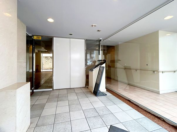 ヴェルビュ横浜 エントランス