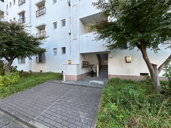 ガーデン山団地 9号棟 エントランス エントランス