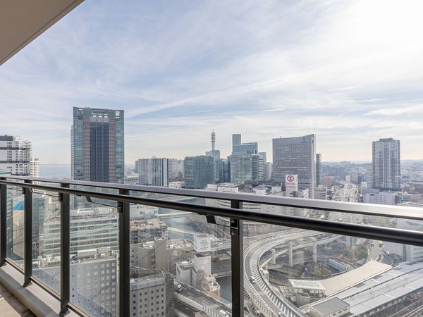 THE YOKOHAMA FRONT 眺望 THE YOKOHAMA FRONT 眺望