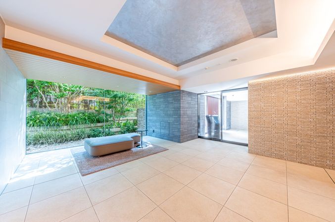 パークホームズ横浜反町 ロビー