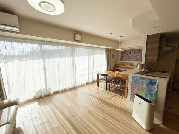 プラウド横濱星川 リビング プラウド横濱星川 リビング