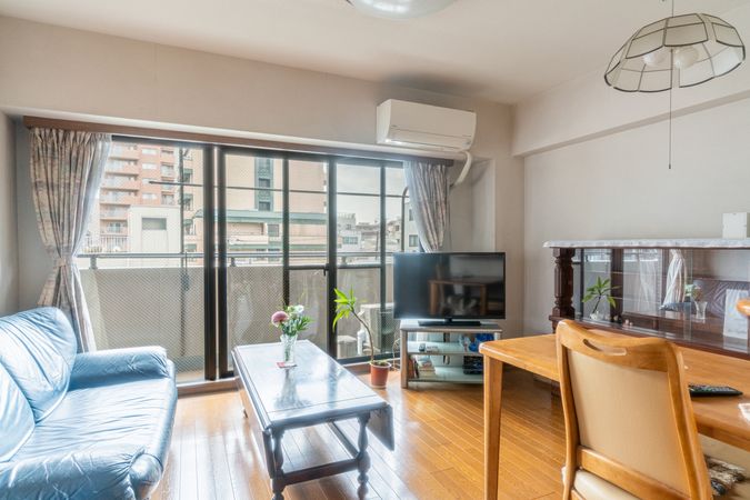 リブゼ横浜ベイスクエア リビング