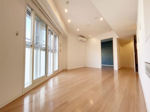 サンクタス横浜mid リビング