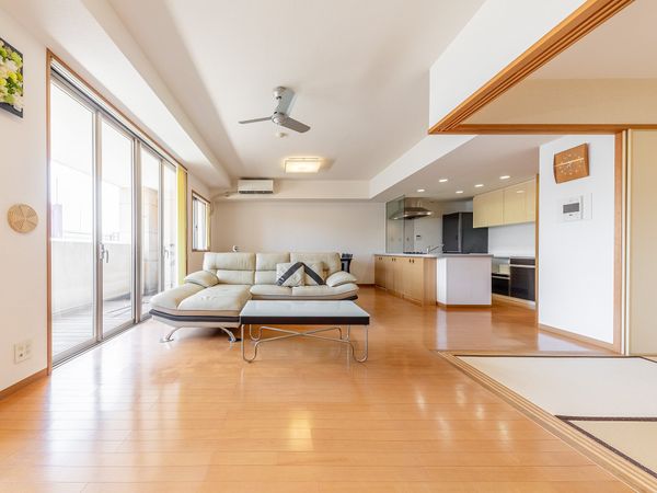 グランシティレイディアント横濱コンフォルト リビング グランシティレイディアント横濱コンフォルト リビング