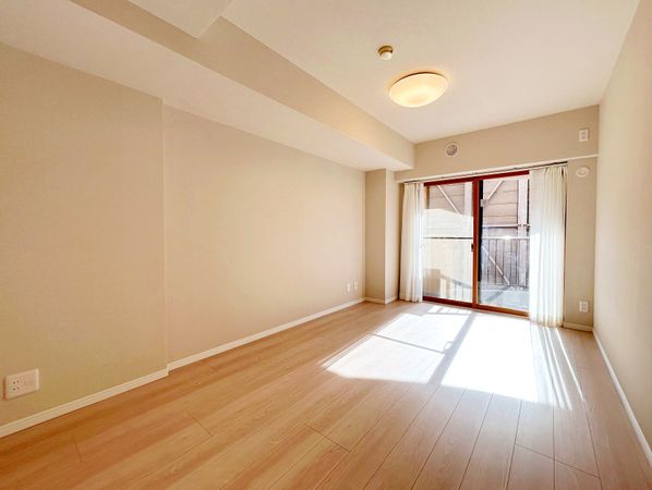 ライオンズマンション三ツ沢公園 リビング