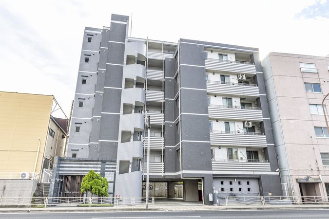 ティーリーフ横浜 外観