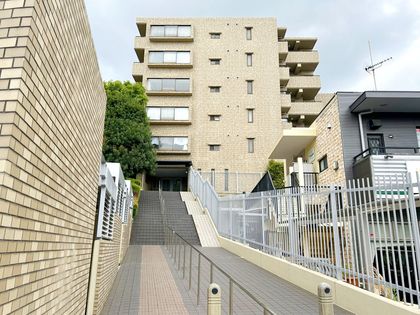 三ツ沢上町パーク・ホームズ弐番館 外観
