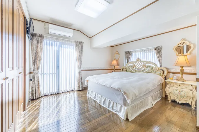 3階洋室　※写真中の家具・家電・調度品は販売価格に含まれません。