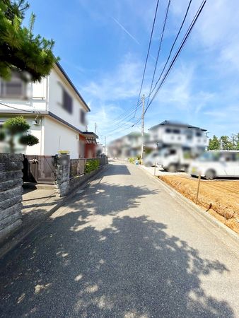 下和泉3丁目(新築戸建) 1号棟 前面道路含む外観 下和泉3丁目(新築戸建) 1号棟 前面道路含む外観