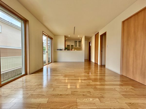 緑園5丁目 新築戸建 リビング