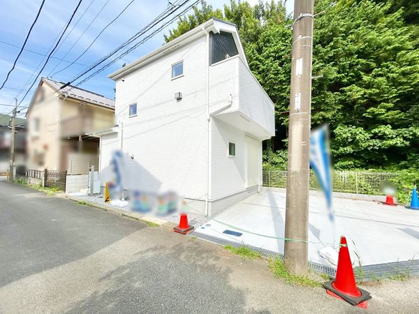 和泉中央南2丁目(新築戸建) 前面道路含む外観